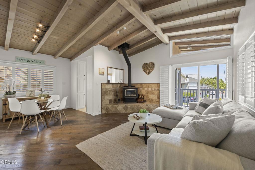 3715 Sunset Lane