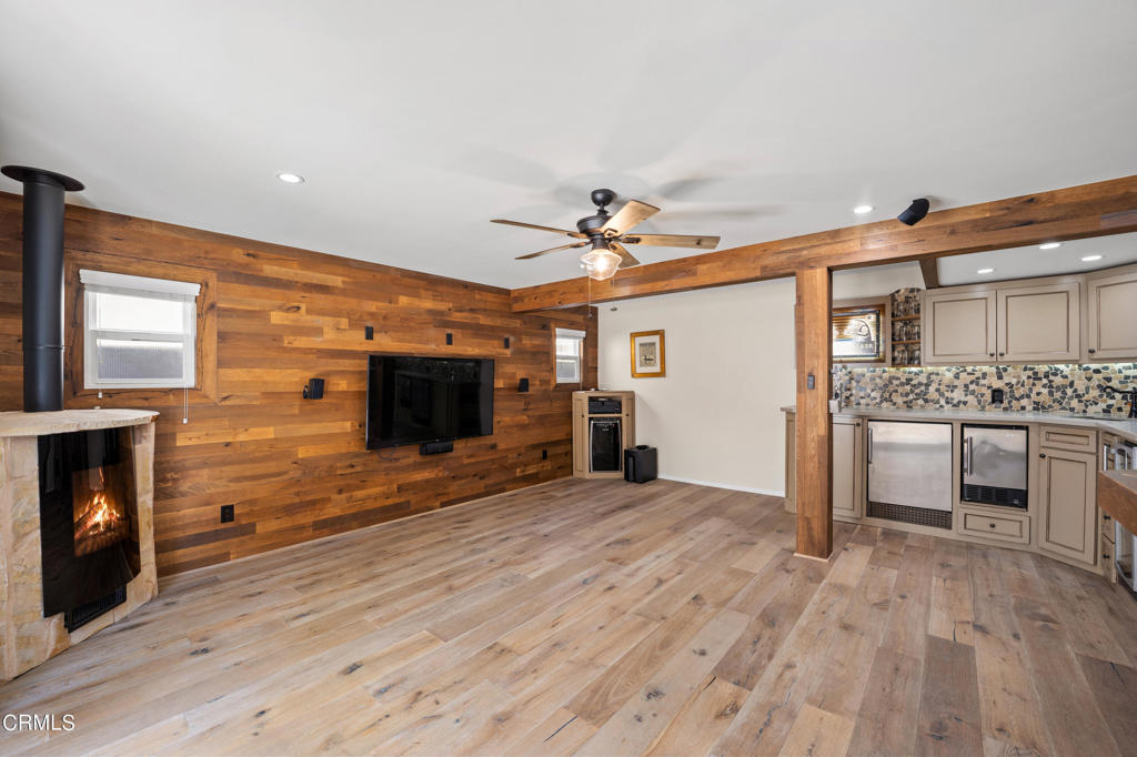 3715 Sunset Lane