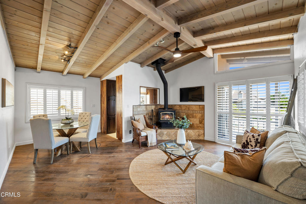 3715 Sunset Lane
