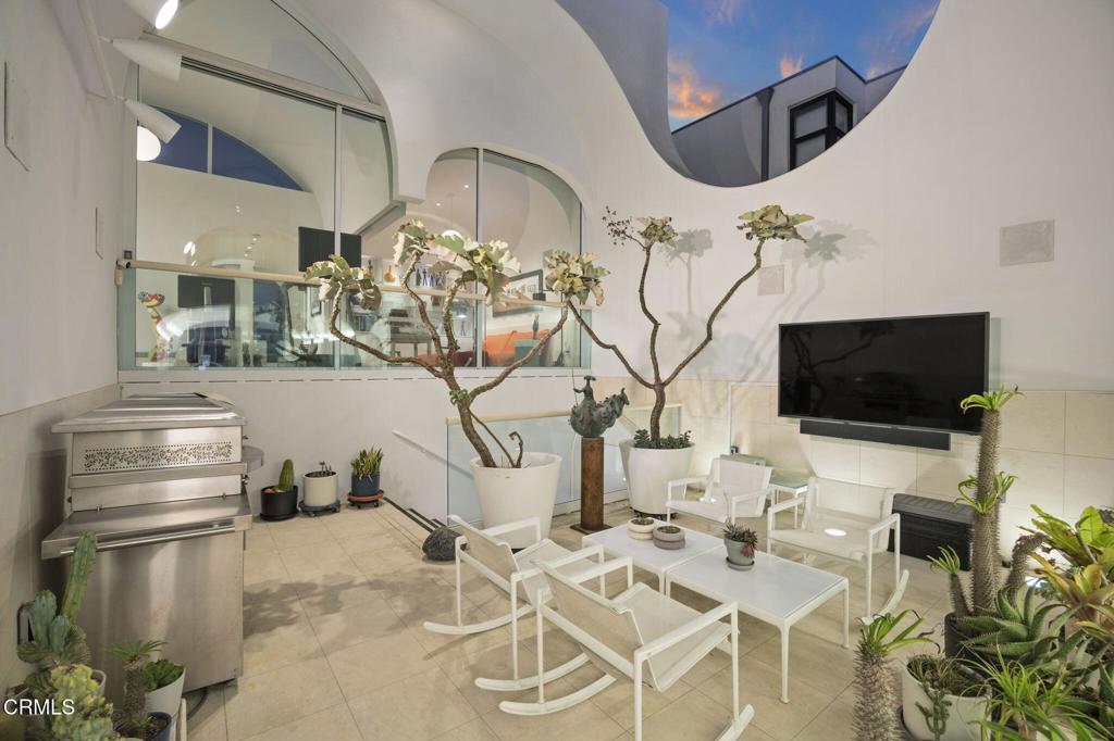 1211 Capri Way