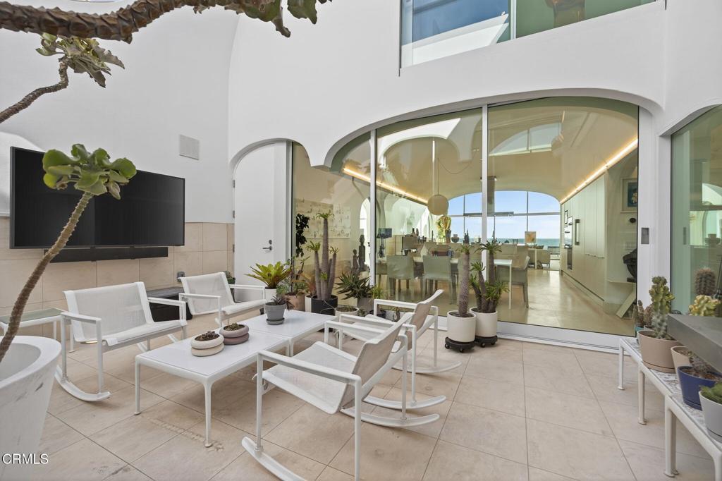 1211 Capri Way