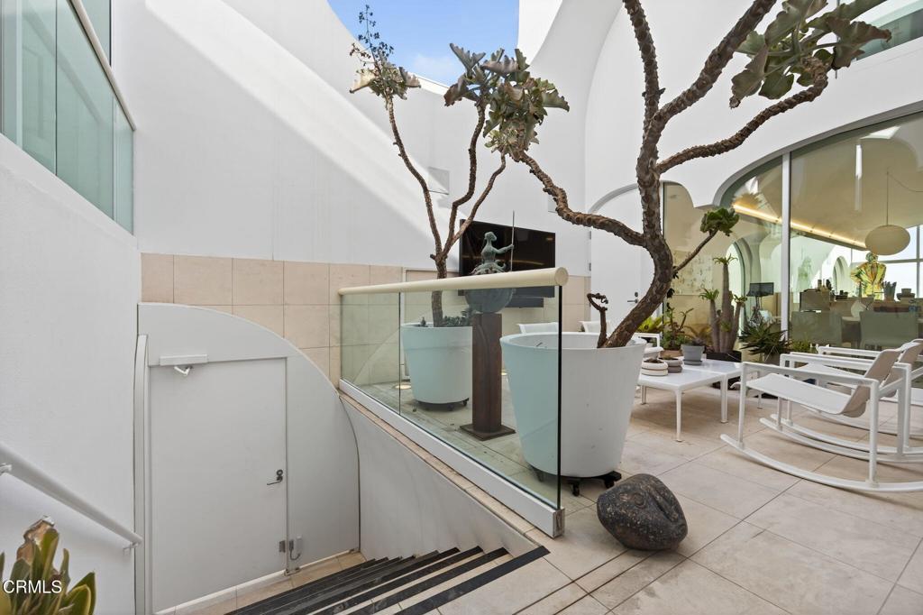1211 Capri Way