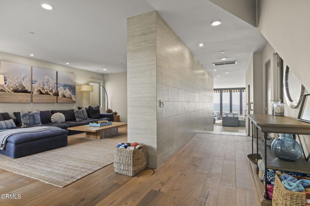 1409 Marine Way