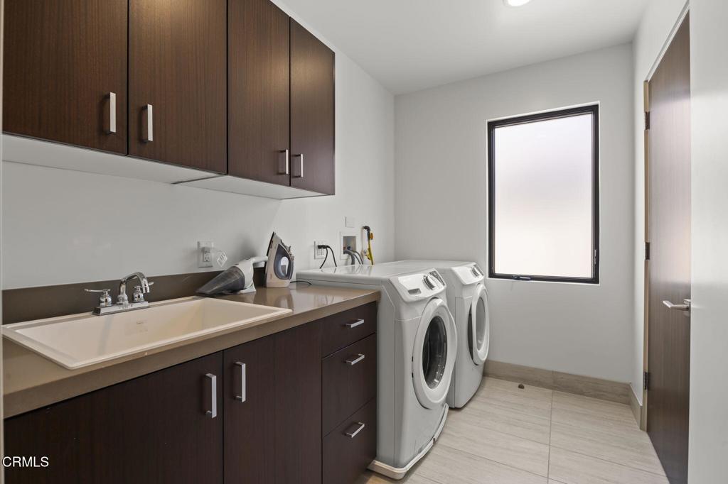 1409 Marine Way