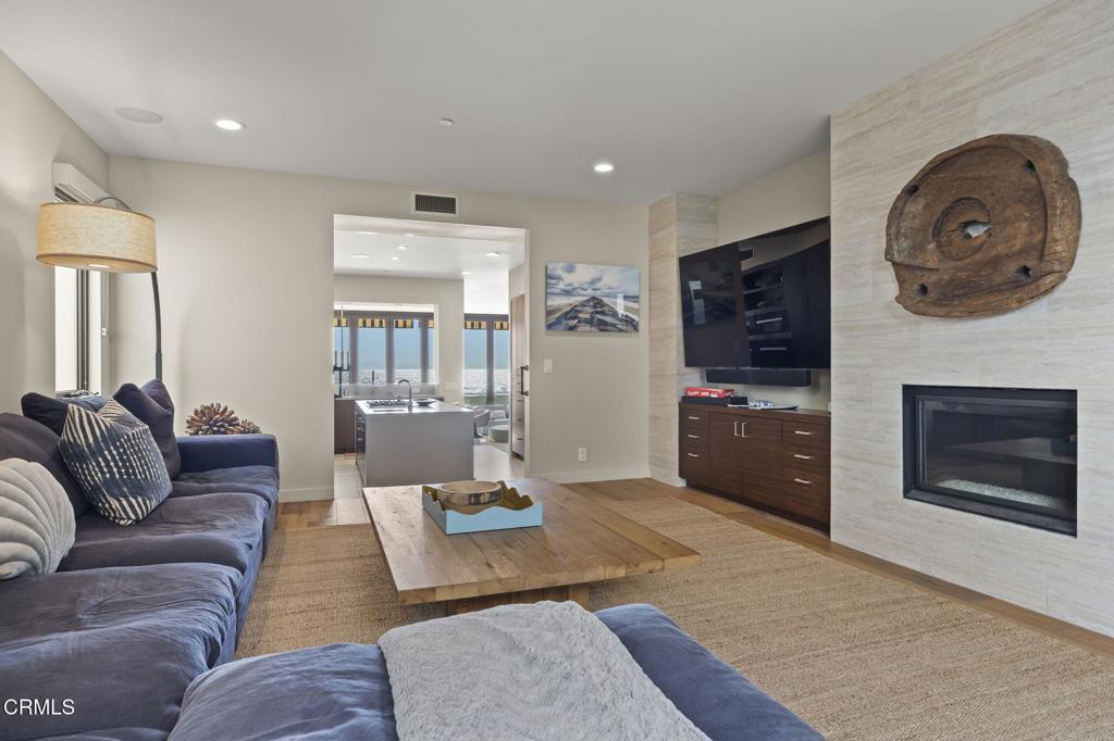 1409 Marine Way