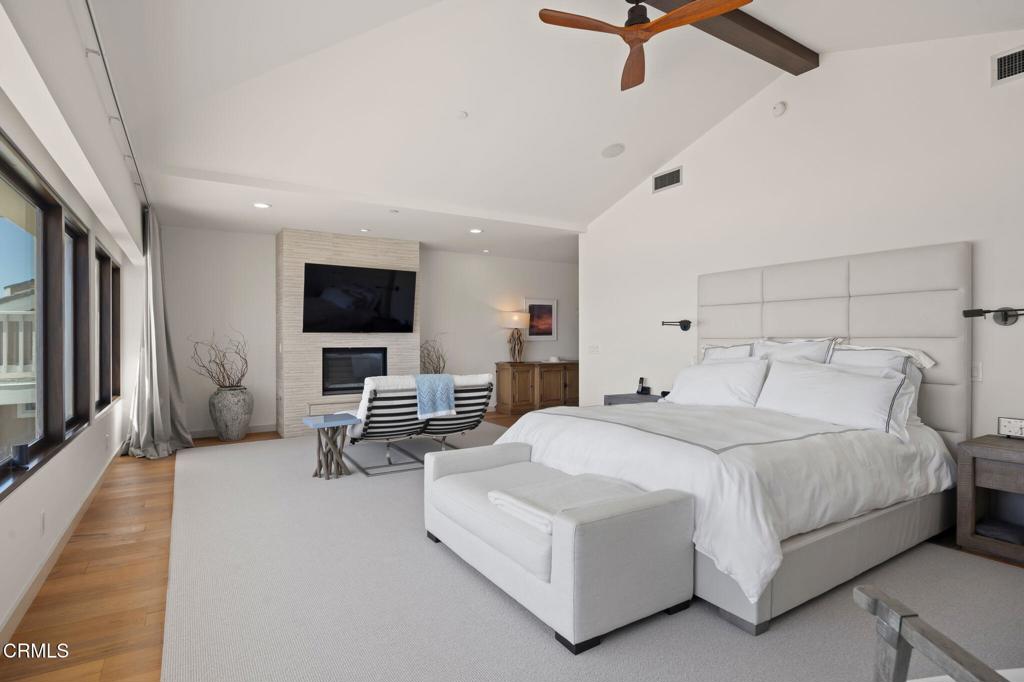 1409 Marine Way