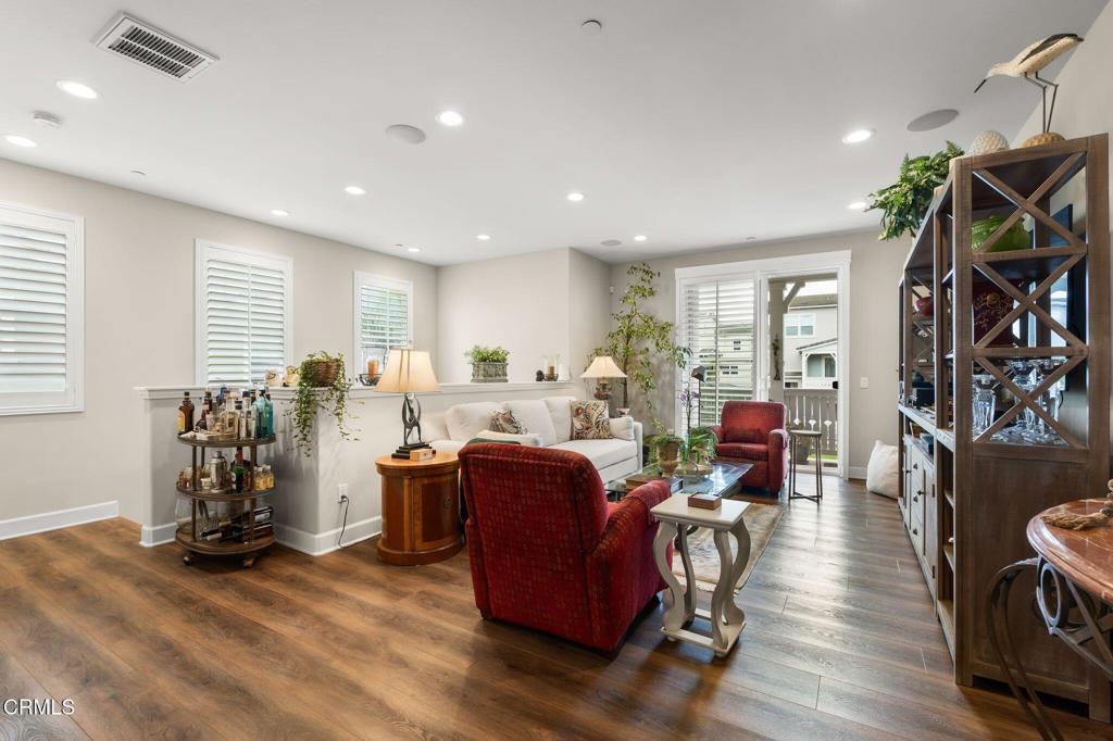 3729 Islander Walk