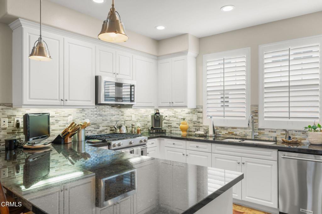 3729 Islander Walk