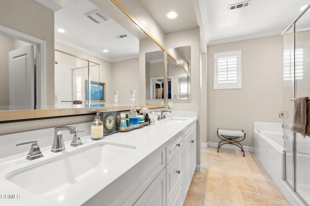 3729 Islander Walk
