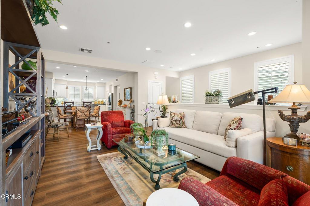 3729 Islander Walk