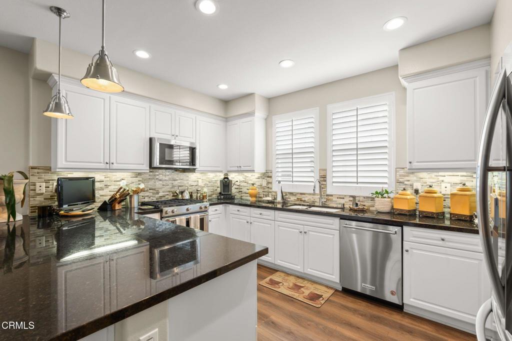 3729 Islander Walk