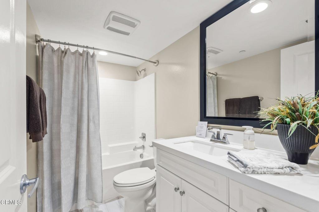 3729 Islander Walk