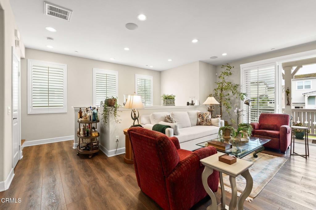 3729 Islander Walk