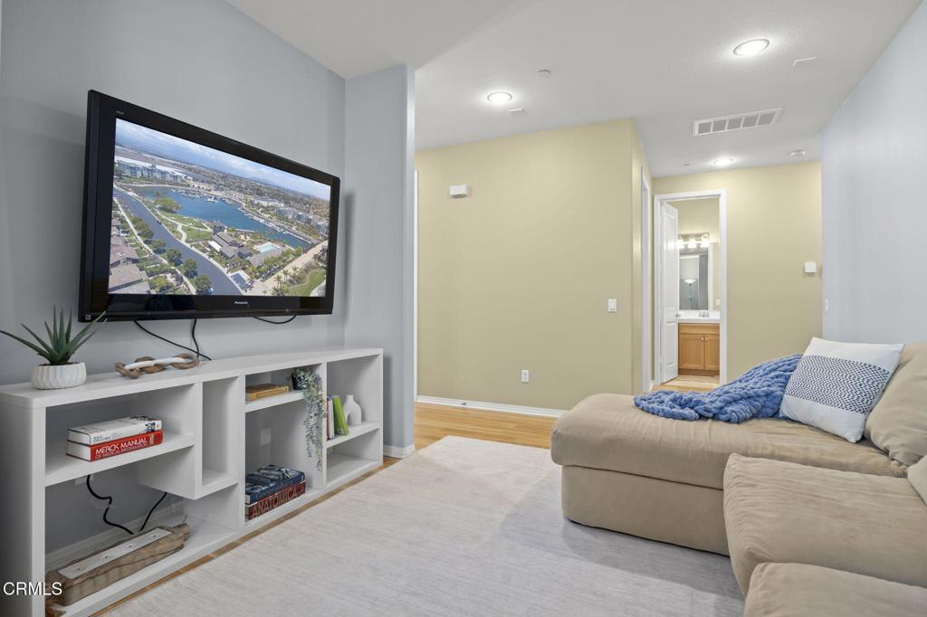 1423 Caspian Way