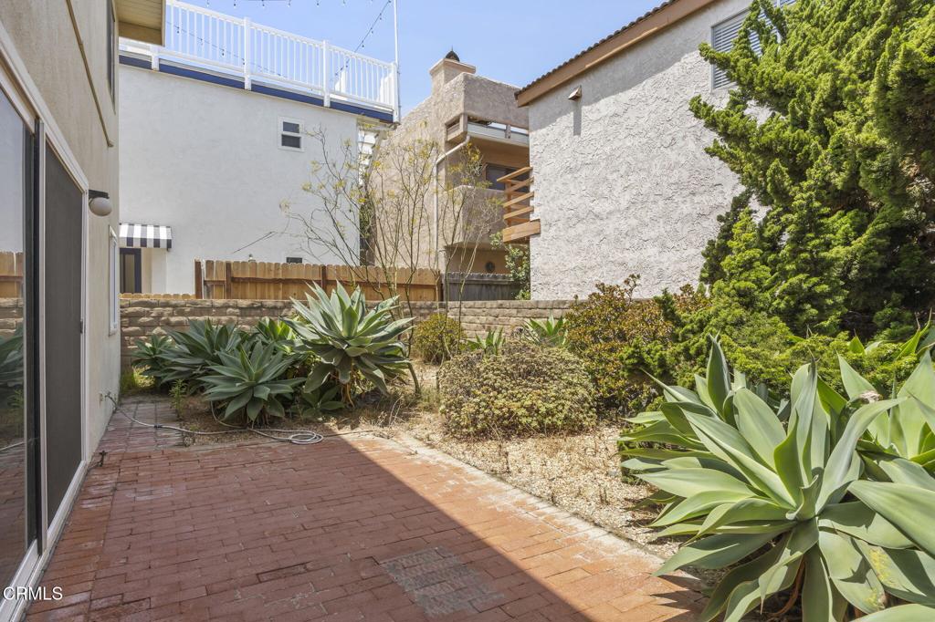 113 La Granada Street