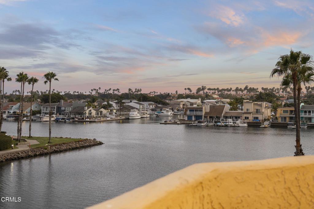 1737 Emerald Isle Way