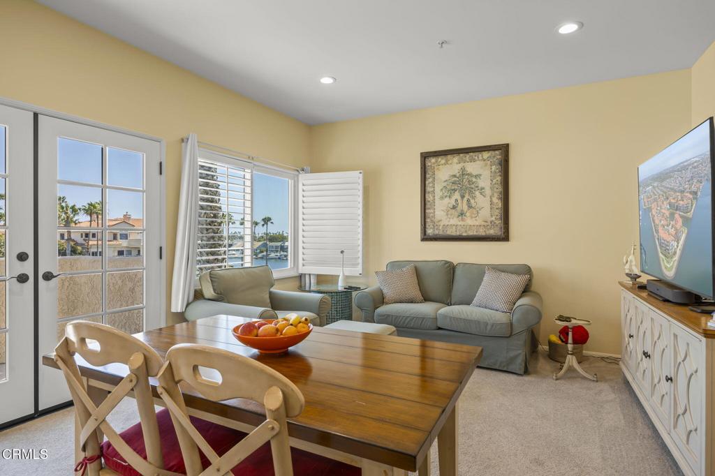 1737 Emerald Isle Way