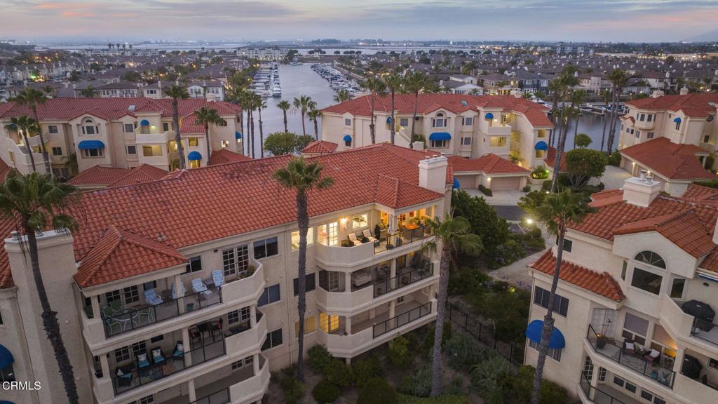 1737 Emerald Isle Way