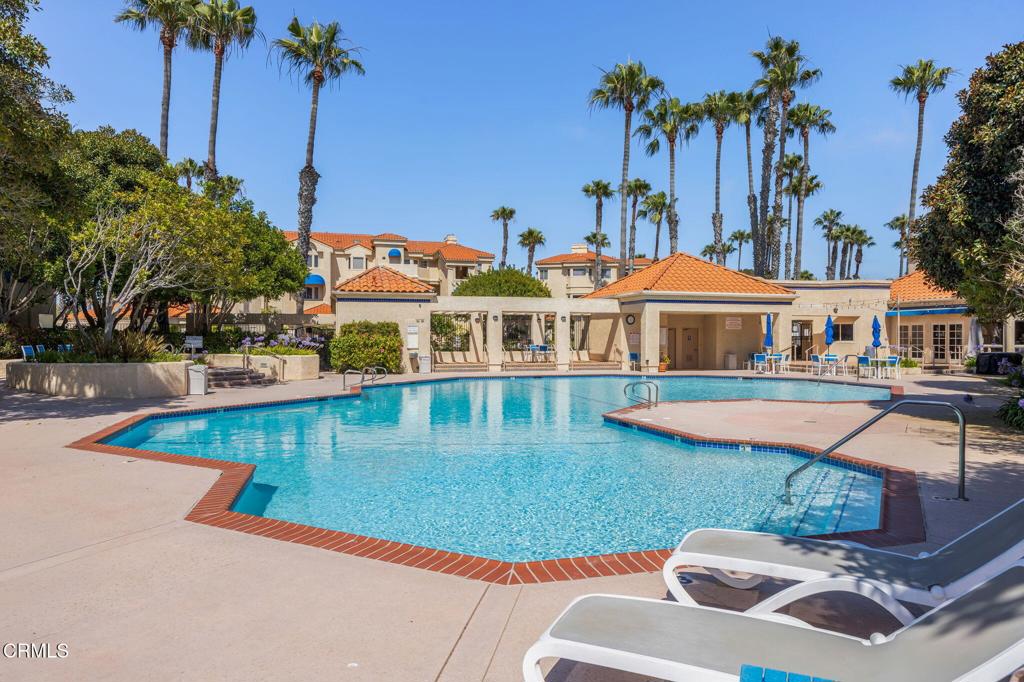 1737 Emerald Isle Way