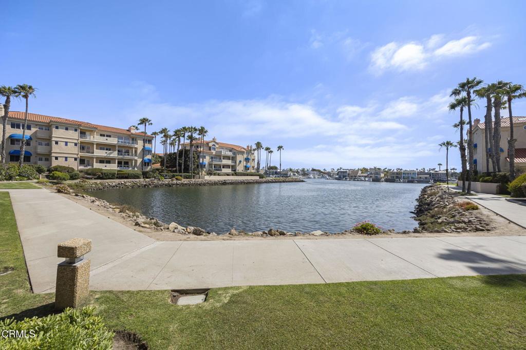 1737 Emerald Isle Way