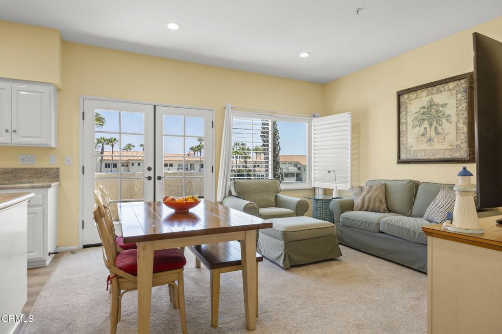 1737 Emerald Isle Way