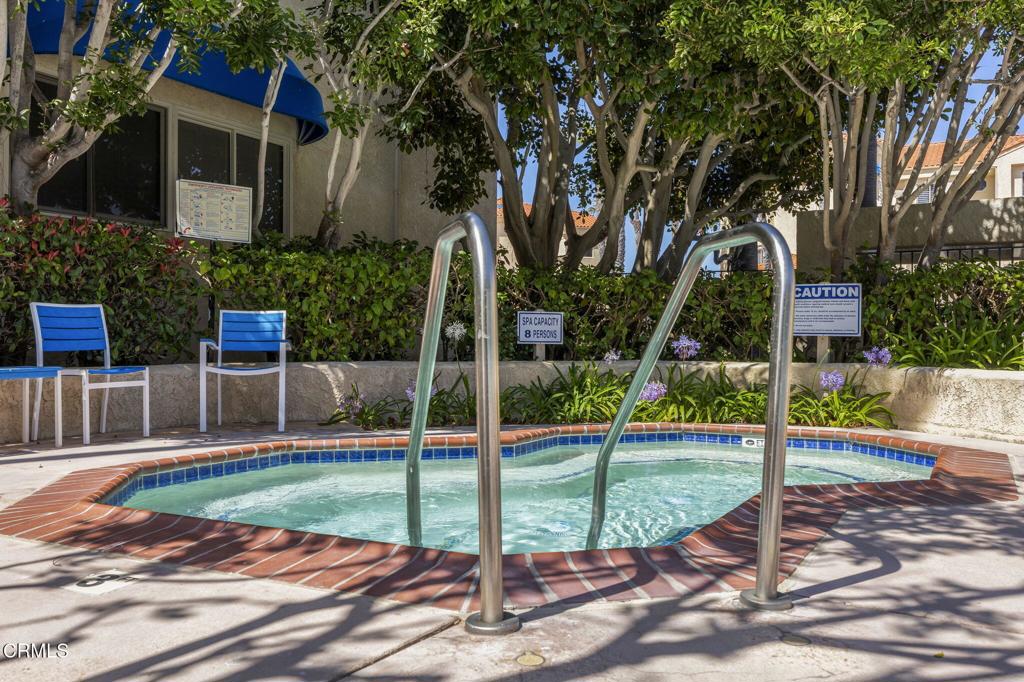 1737 Emerald Isle Way