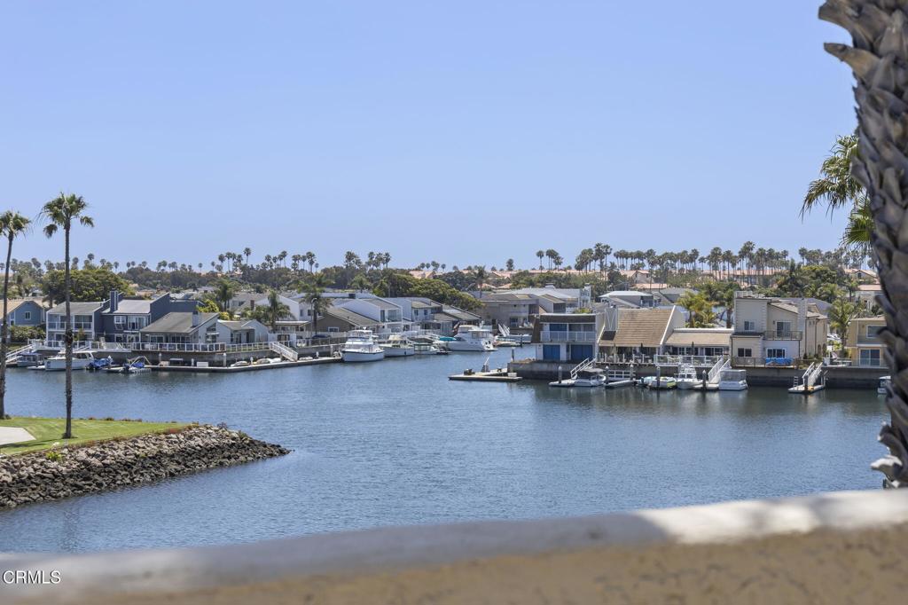 1737 Emerald Isle Way