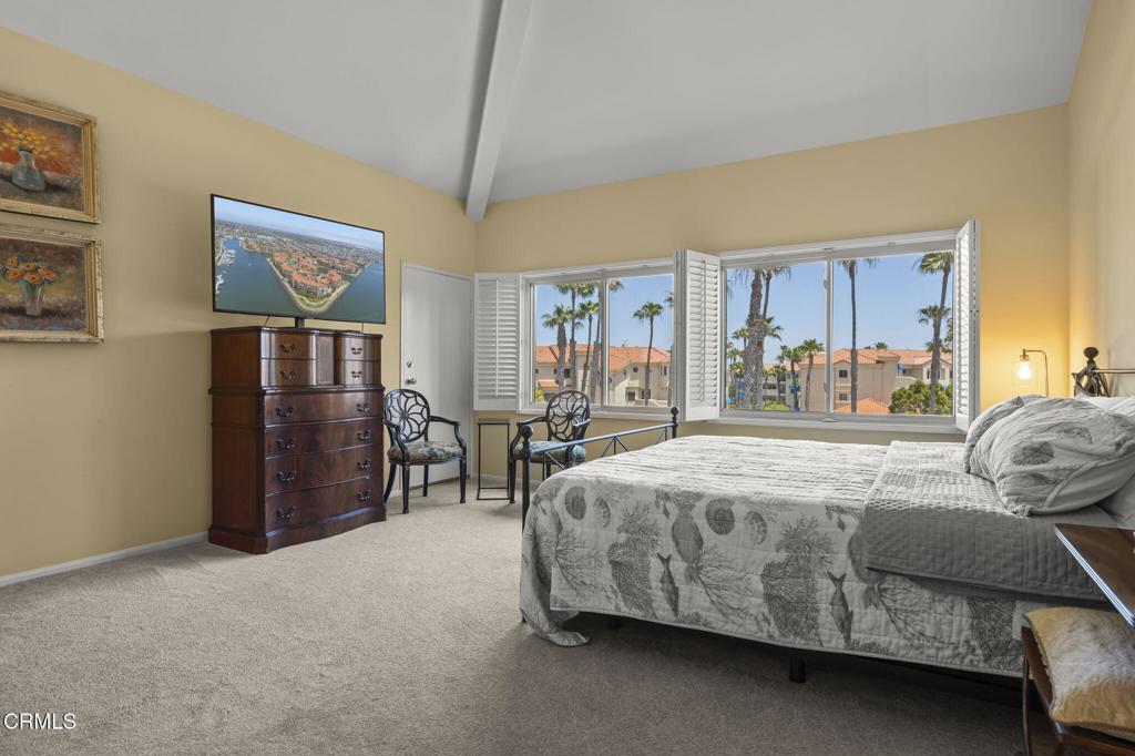 1737 Emerald Isle Way