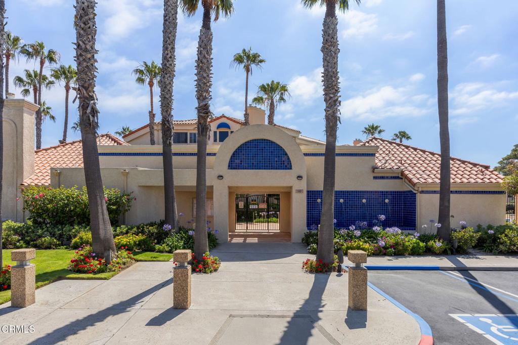 1737 Emerald Isle Way