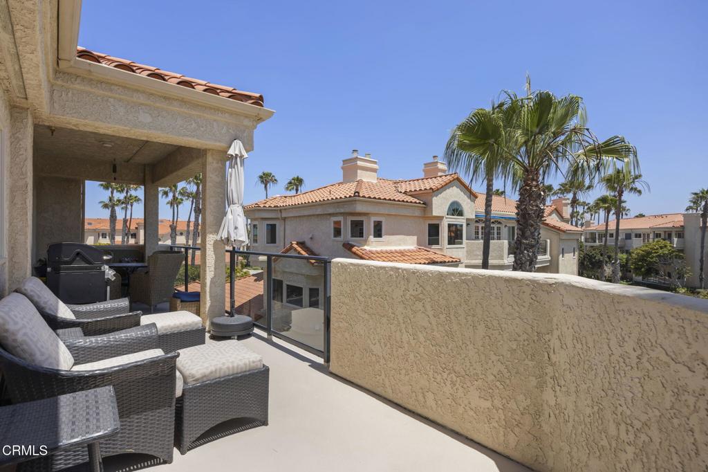 1737 Emerald Isle Way