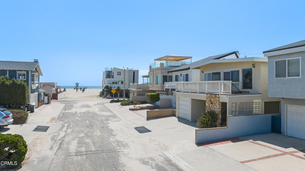 113 La Granada Street