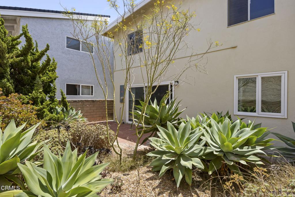 113 La Granada Street