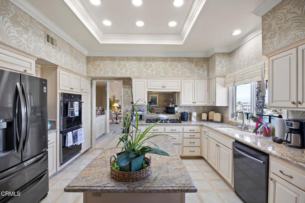 1808 Emerald Isle Way