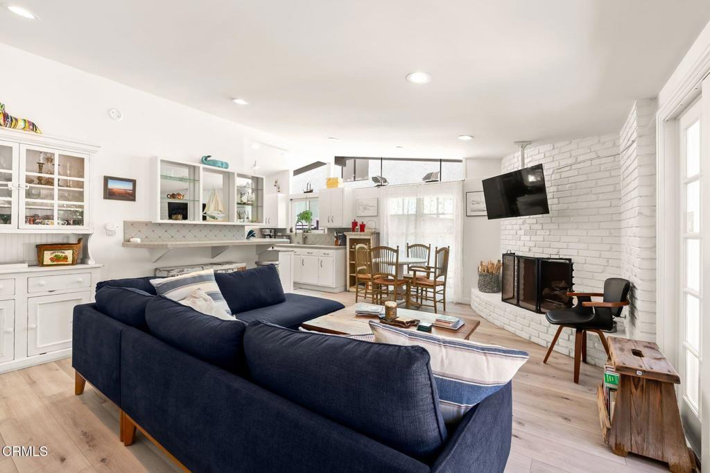 1089 Belfast Lane
