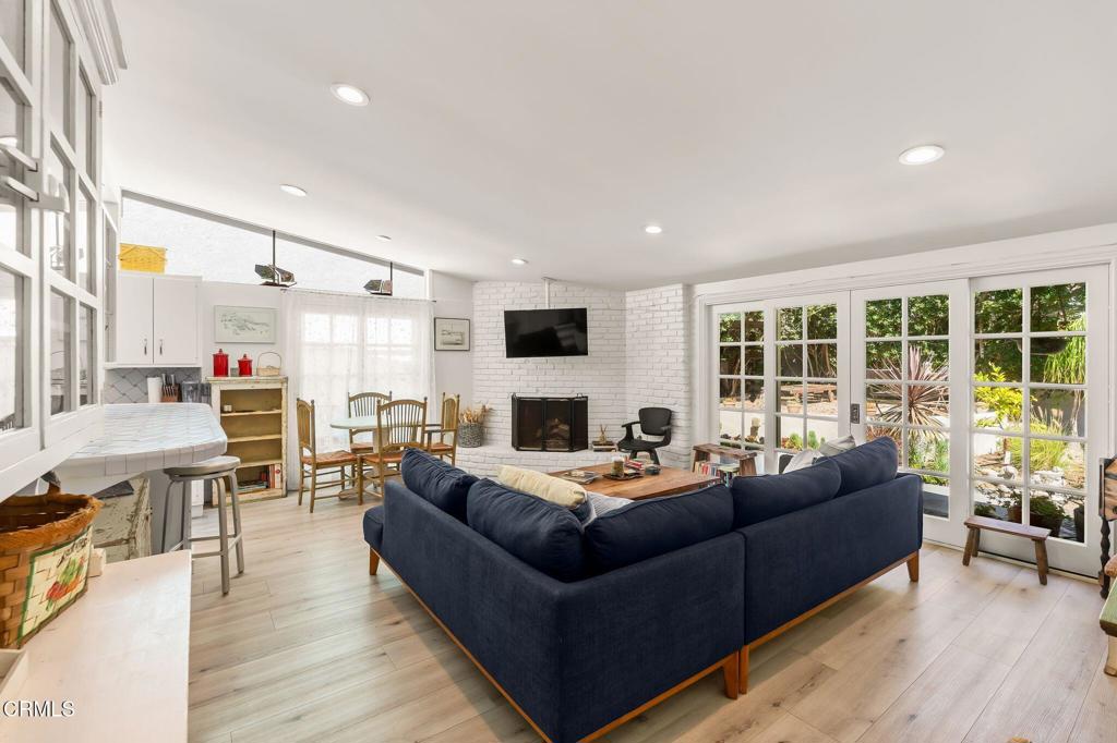 1089 Belfast Lane