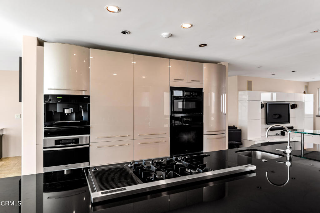 4015 Ocean Drive