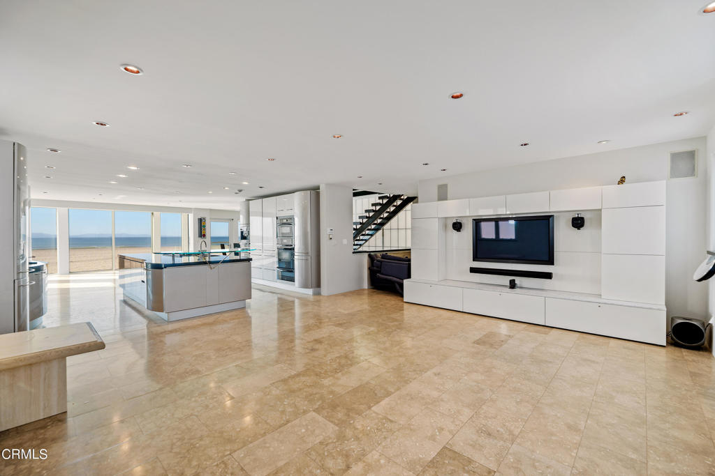 4015 Ocean Drive