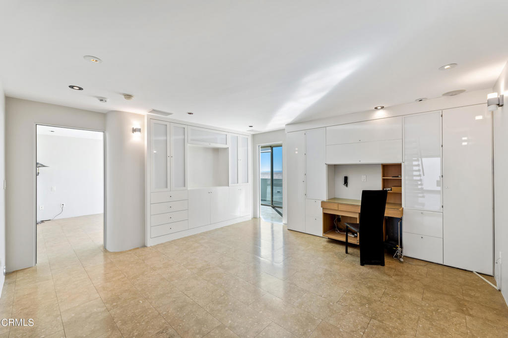 4015 Ocean Drive