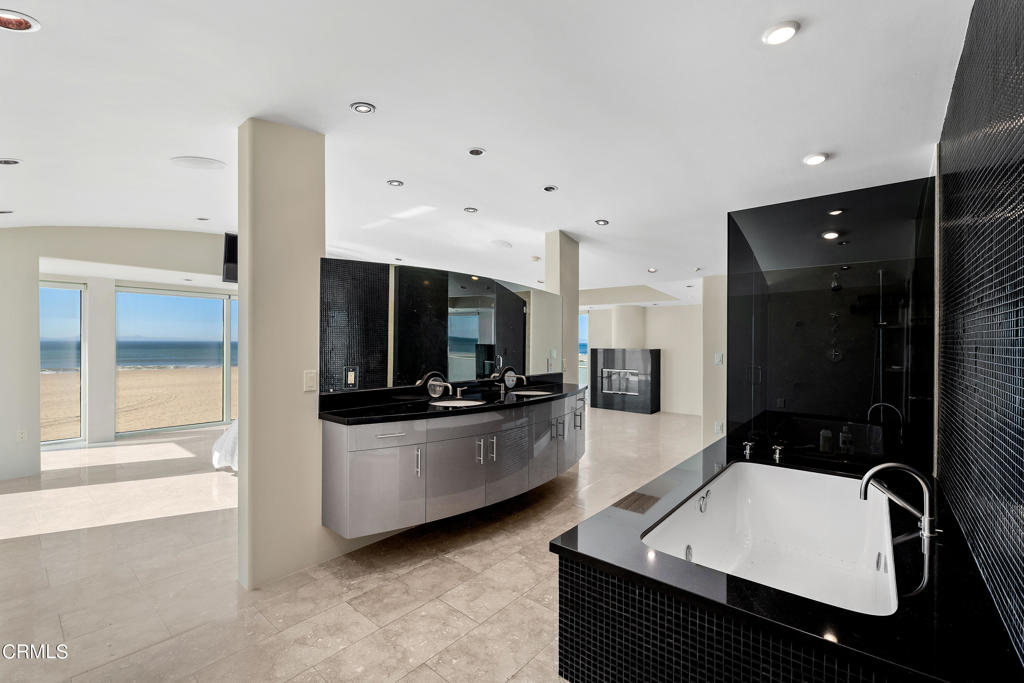 4015 Ocean Drive