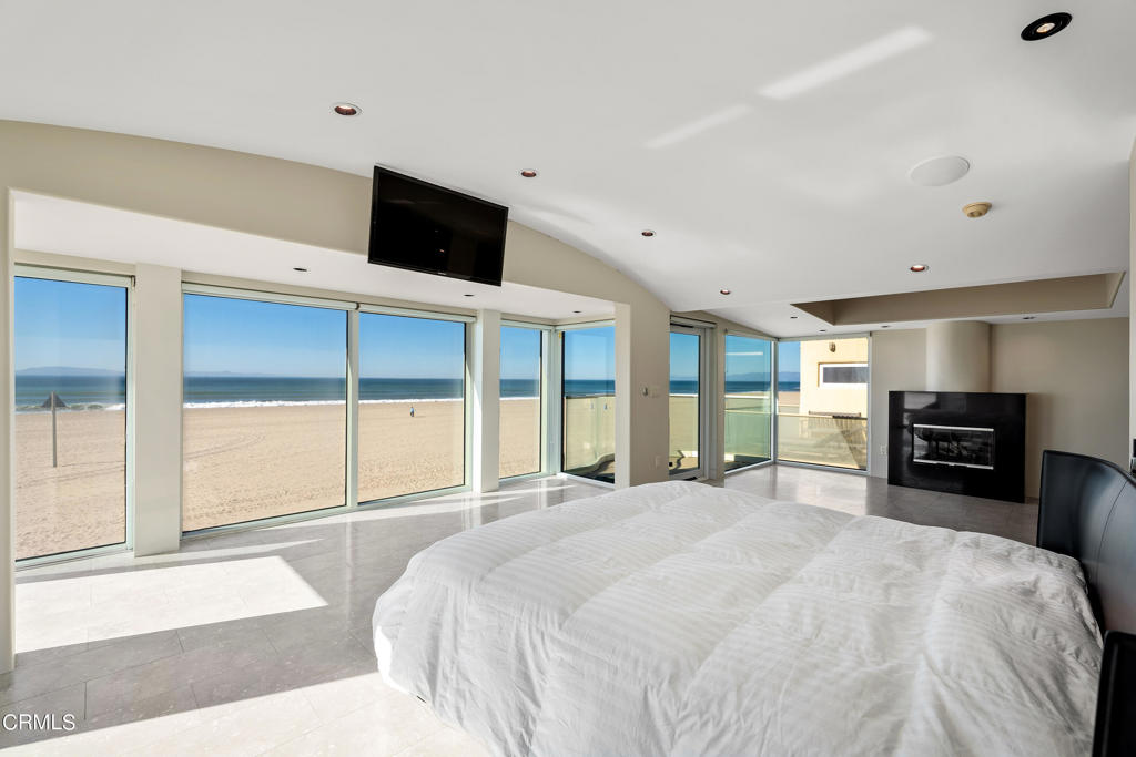 4015 Ocean Drive