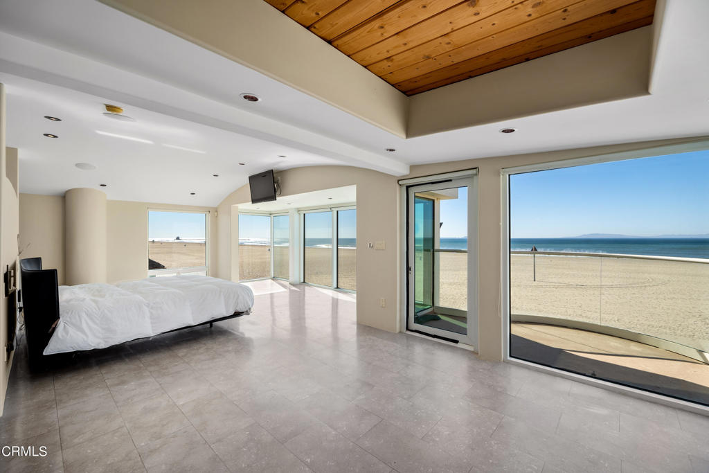 4015 Ocean Drive