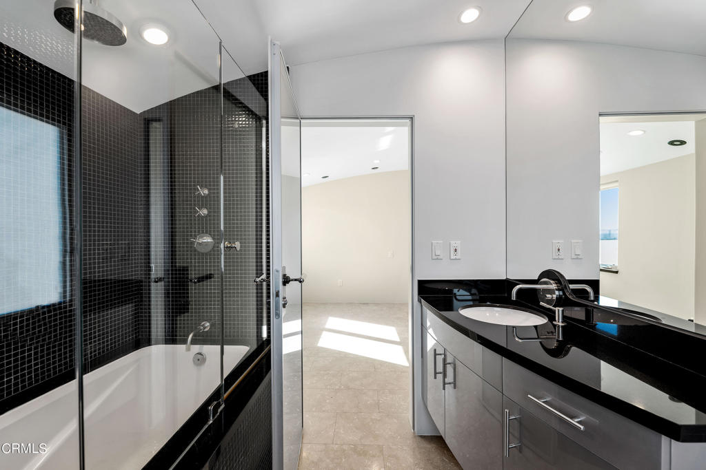 4015 Ocean Drive