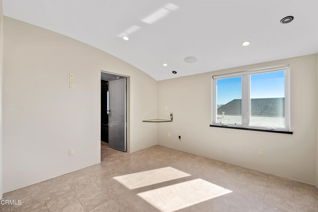 4015 Ocean Drive