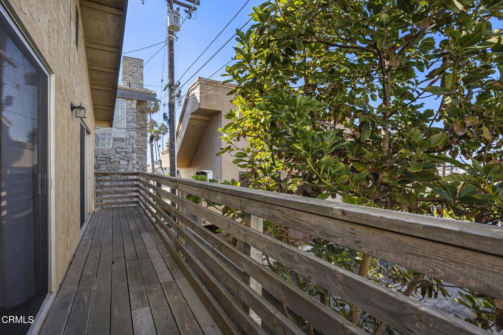 261 Hollywood Boulevard