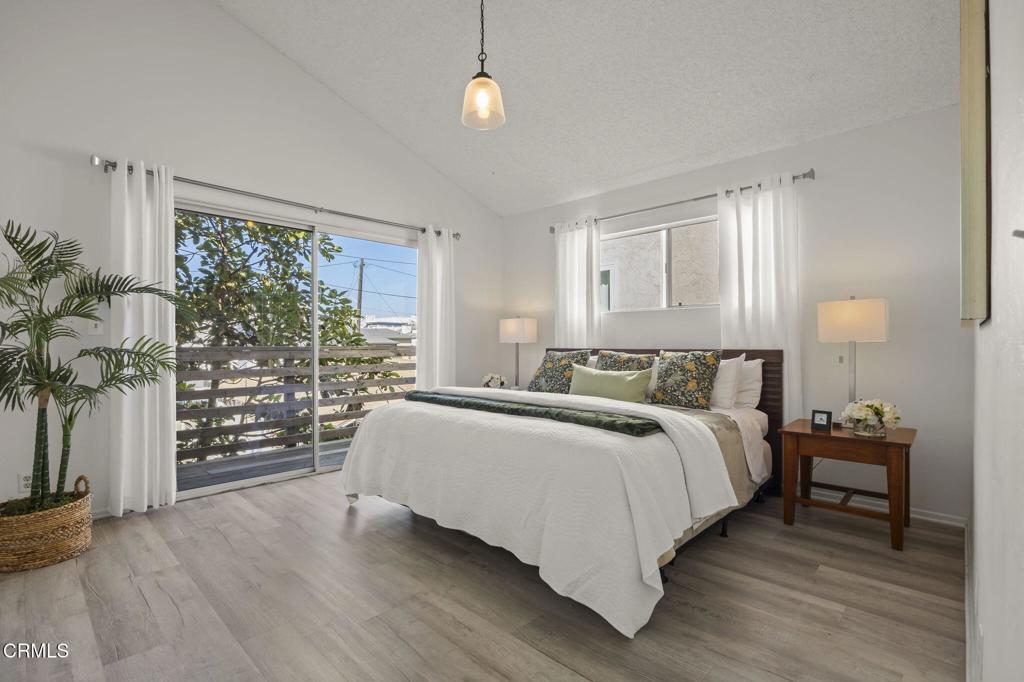 261 Hollywood Boulevard