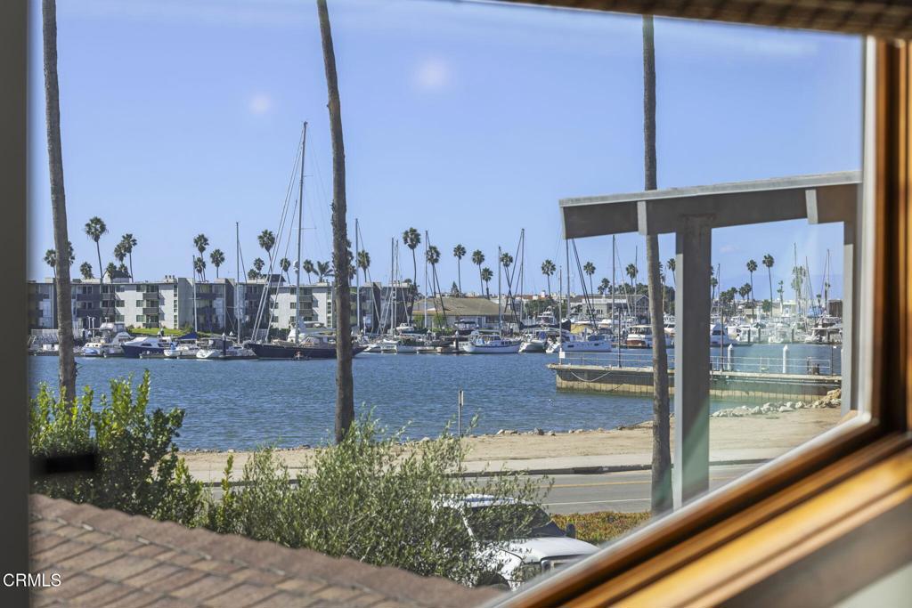 2916 Lakeshore Court