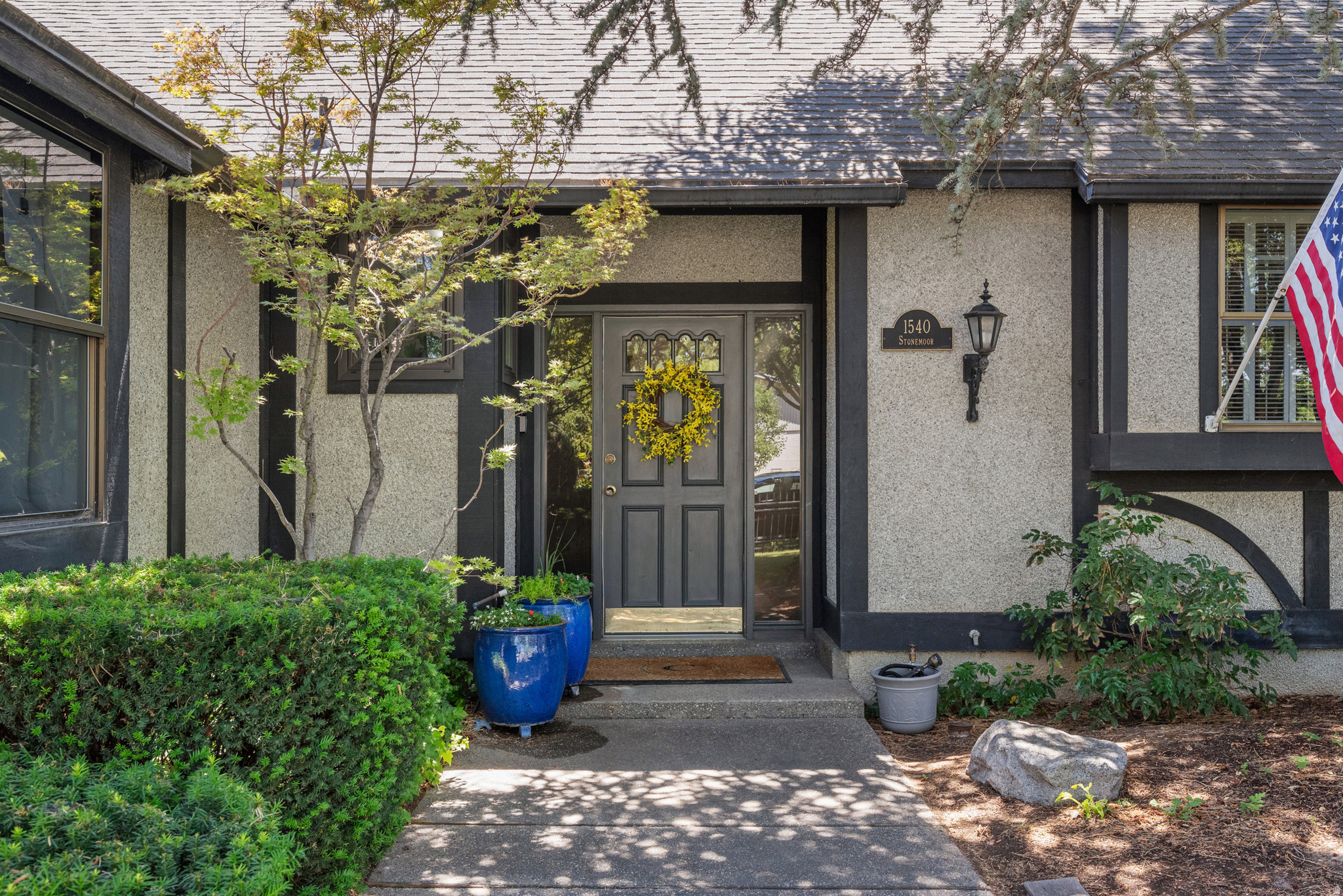 1540 E STONEMOOR CIR
