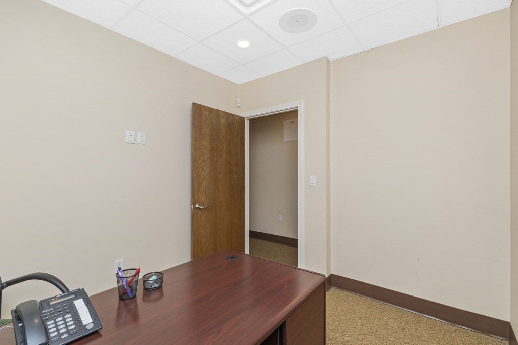 851 Main St # 10