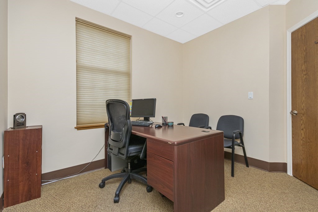 851 Main St # 10