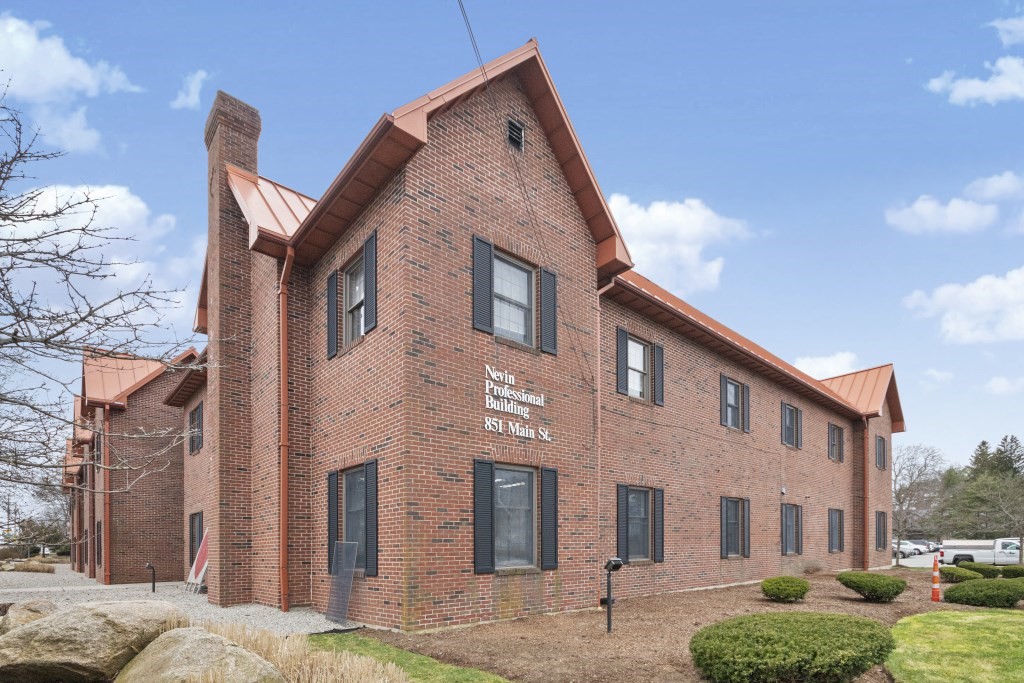 851 Main St # 10